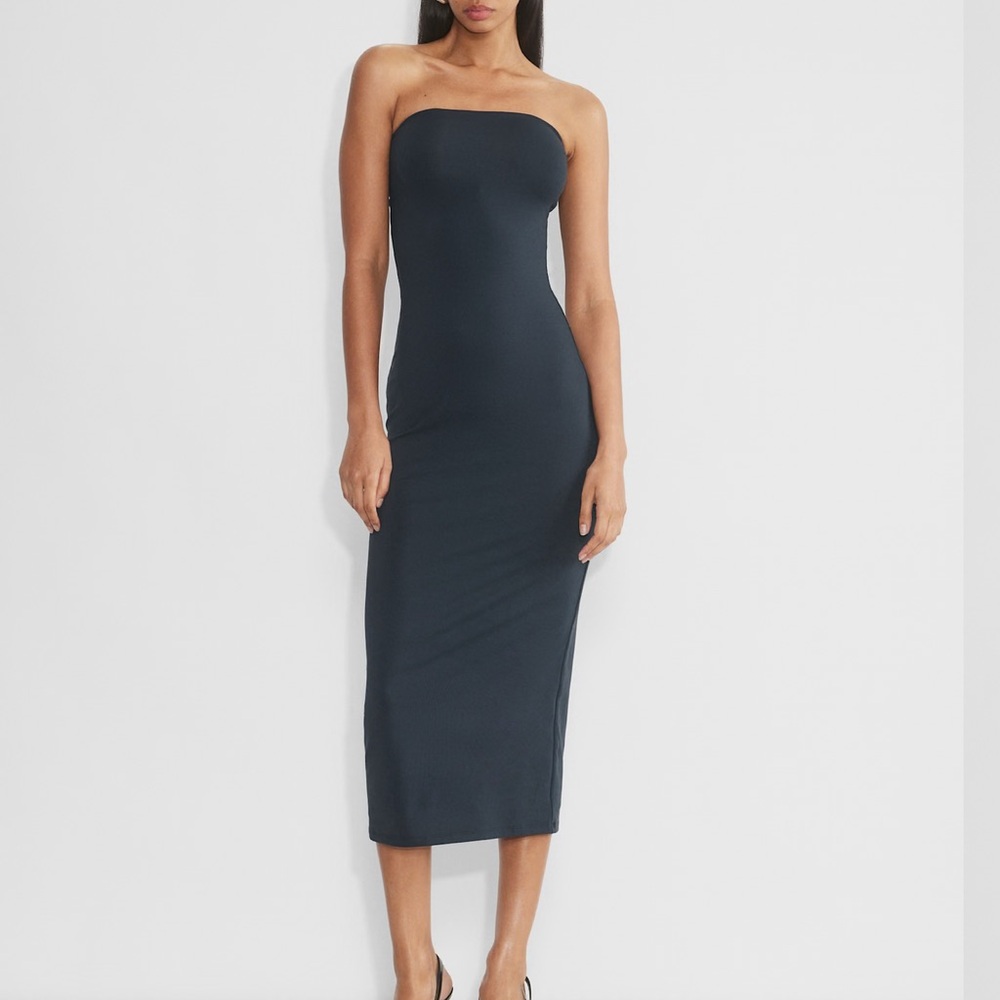 Aritzia Contour Navy Strapless Dress